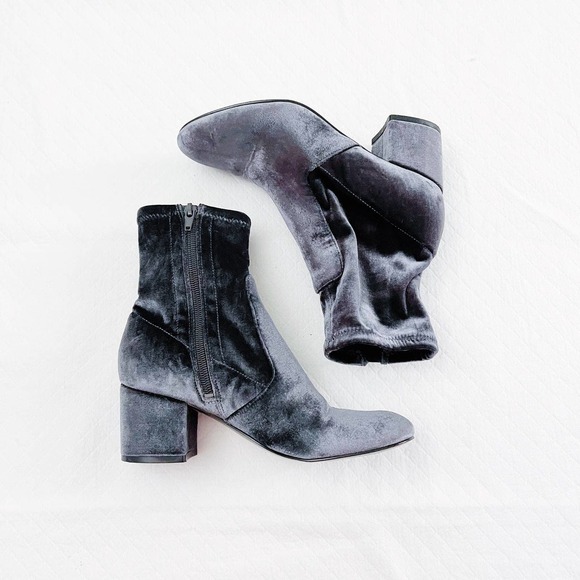 Ivanka Trump Faux Suede Zip Up Booties sz6 Grey - Picture 8 of 8